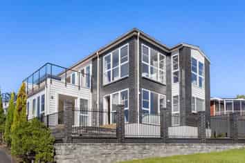 17A Danbury Drive, Torbay