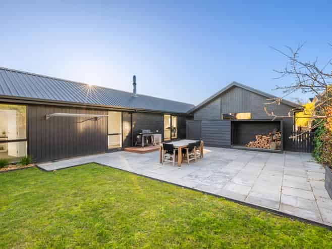 19 Golf View Close, Fairhall