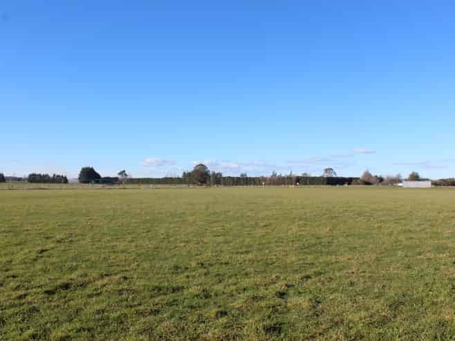 368 Balfour Road, Ashley Clinton