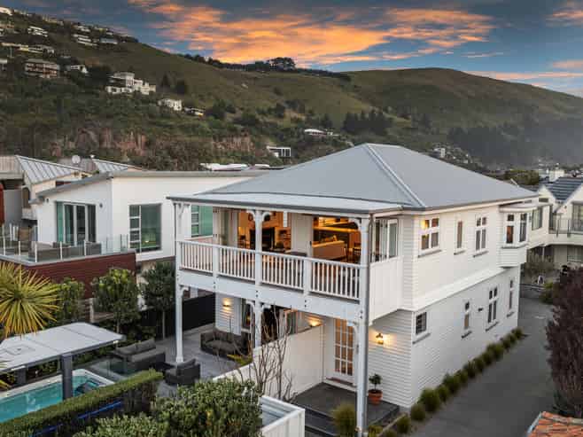 124 Esplanade, Sumner