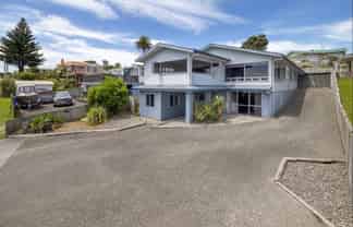 81 Town Point Road, Maketu