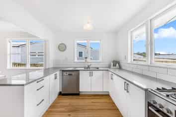 1/221 Birkdale Road, Birkdale