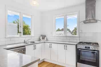 1/221 Birkdale Road, Birkdale