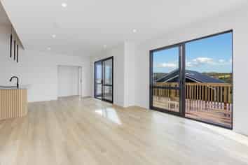 24 Kikorangi Drive, Orewa
