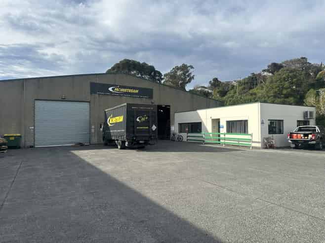 Quality Industrial with Excellent Yarding