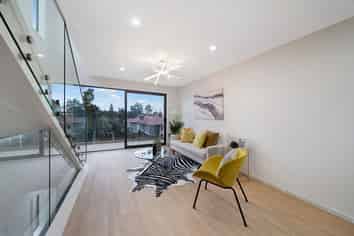 8/1 Waters Place, New Lynn