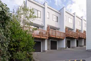 12/11 Gordon Place, Newtown