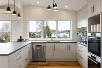 28 Hillcrest Road, Hillcrest