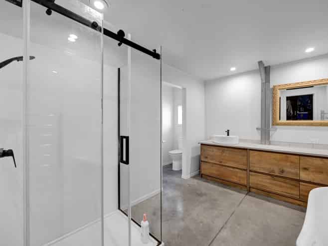 240 Ohanga Road, Onaero