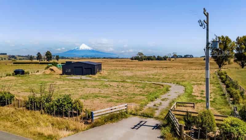 240 Ohanga Road, Onaero
