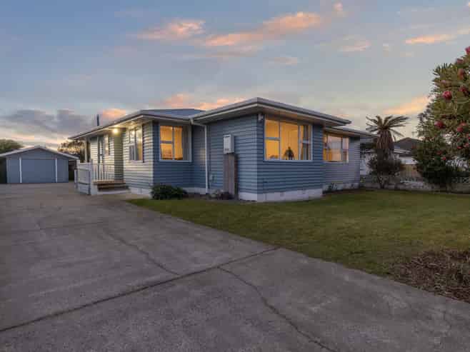 13 Bowen Street, LEVIN