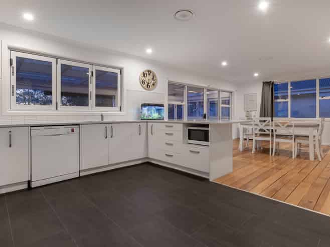 13 Bowen Street, LEVIN