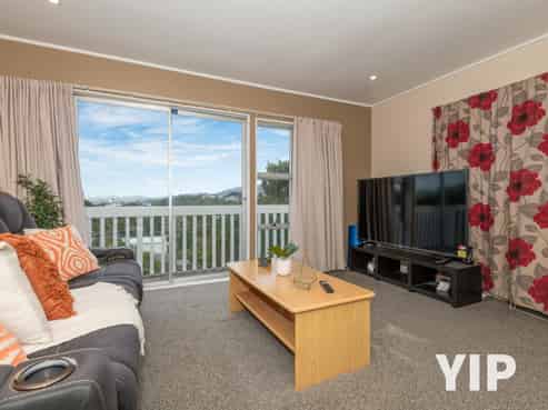 93 Black Rock Road, Newlands