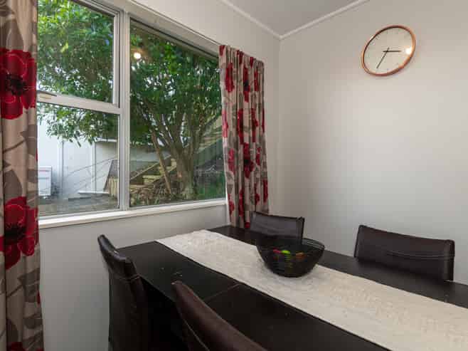 93 Black Rock Road, Newlands