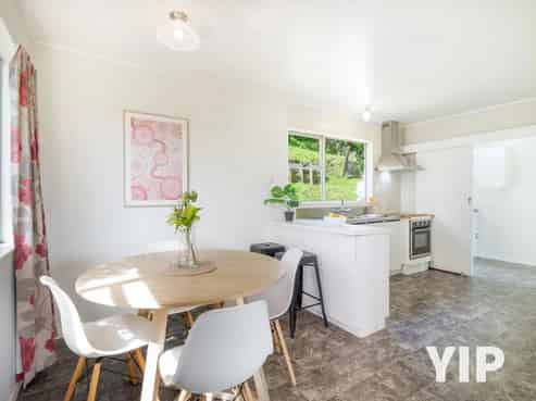 93 Black Rock Road, Newlands