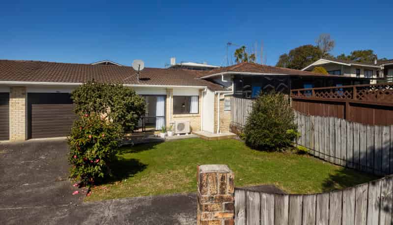 2/30 Trojan Crescent, New Lynn