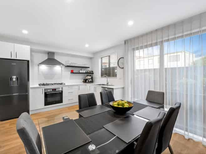 12 Autumn Blaze Street, Hobsonville