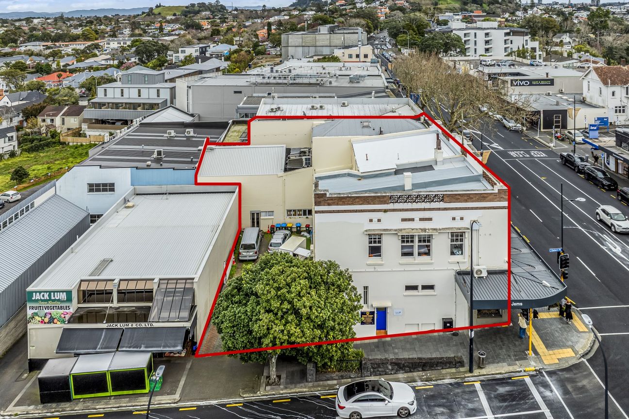 High Profile Remuera corner investment - View 4