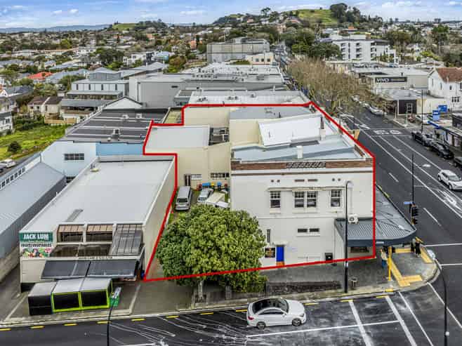 High Profile Remuera corner investment