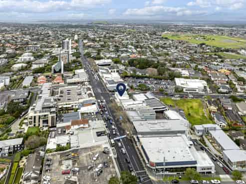 High Profile Remuera corner investment