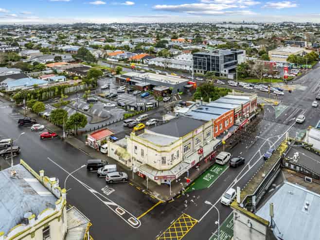 Remarkable corner standalone investment