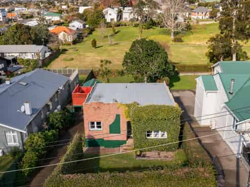 4 Watea Road, Sandringham