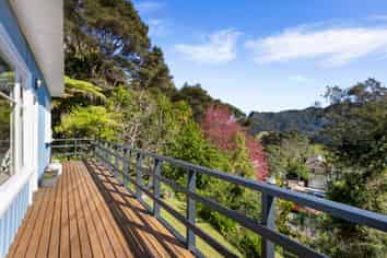 26 Ocean View Road, Huia