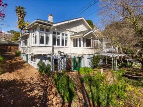 12 Ferner Avenue, Mount Albert