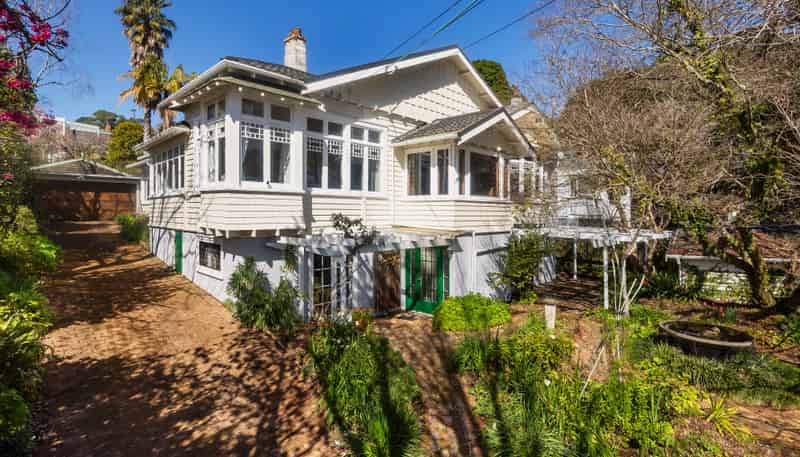 12 Ferner Avenue, Mount Albert