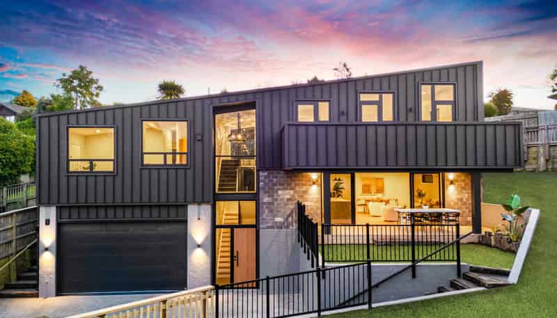 8 Kaihuia Lane, Oratia