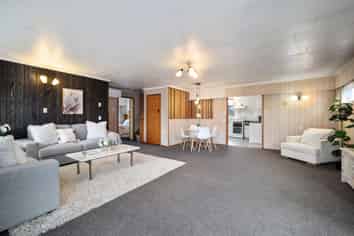 31 & 31A Kawaha Point Road, Fairy Springs