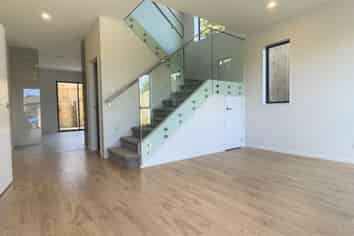 2B Askew Place, Farm Cove