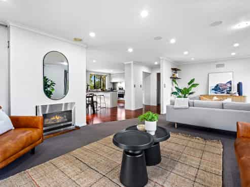 98b Western Hills Drive, Kensington