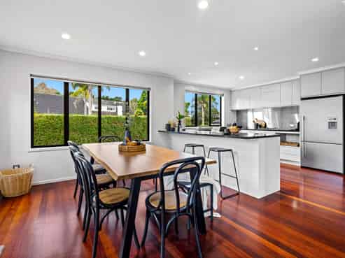 98b Western Hills Drive, Kensington