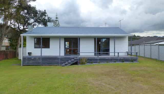 425 Linton Crescent, Whangamata