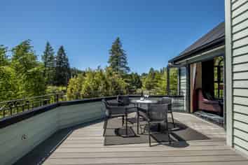 Luxurious forest haven - Auction
