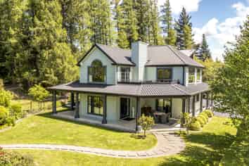 Luxurious forest haven - Auction
