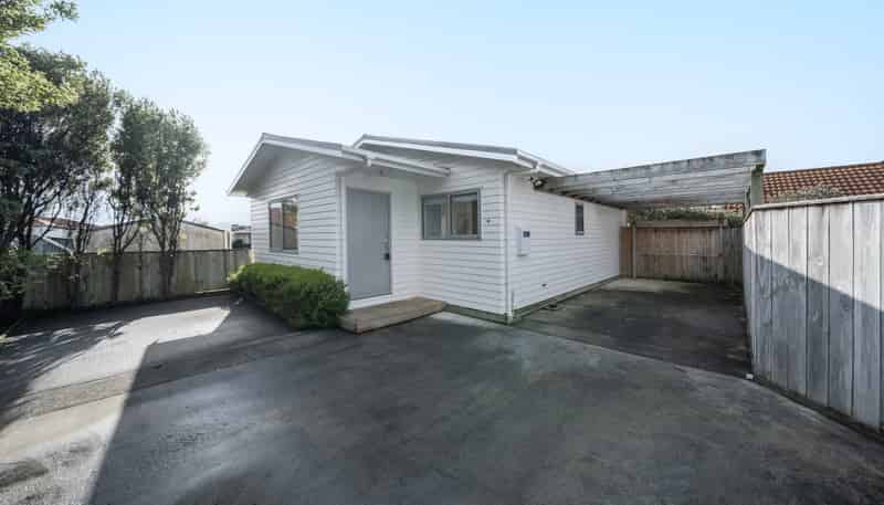 7A McLellan Street, Tawa