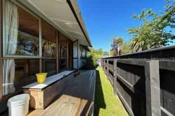 194 Te Moana Road, Waikanae