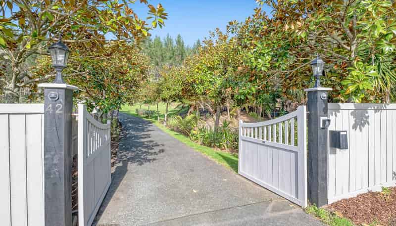 42 Urumaraki Avenue, Helensville