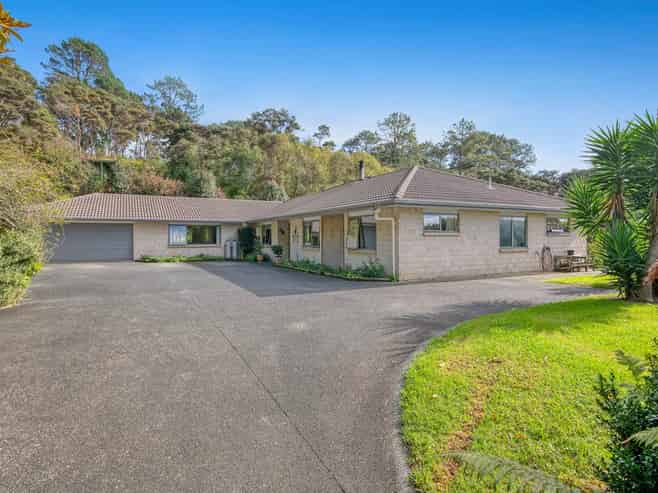 42 Urumaraki Avenue, Helensville