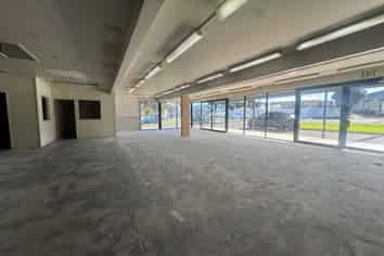 Showroom/Warehouse - Ellerslie