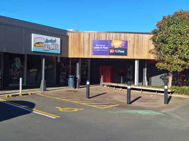 Well established Lotto and Post Shop
