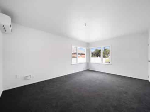 51 Hallberry Road, Mangere East