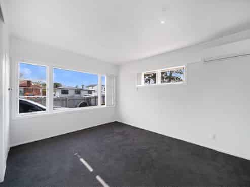 51 Hallberry Road, Mangere East