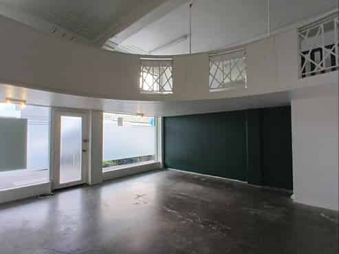 Pocket rocket tenancy