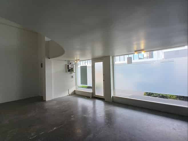 Pocket rocket tenancy