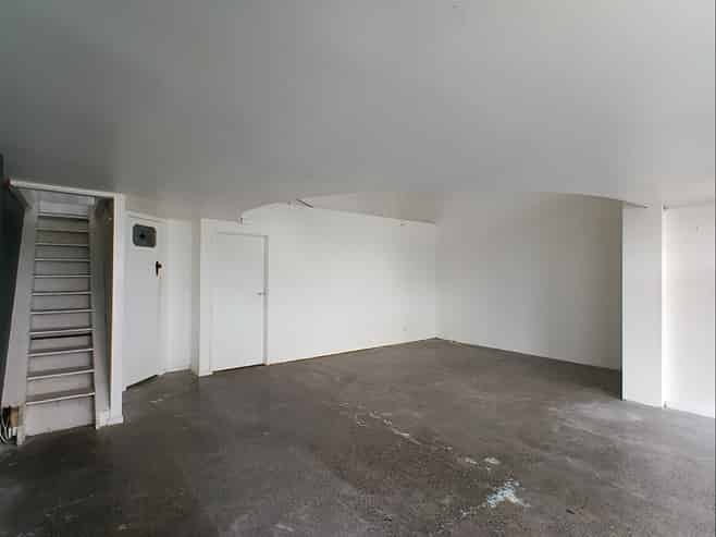 Pocket rocket tenancy