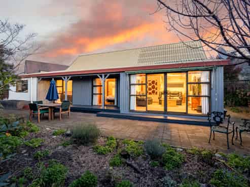 2/43A Main Road, Redcliffs