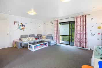 274 Great North Road, Henderson